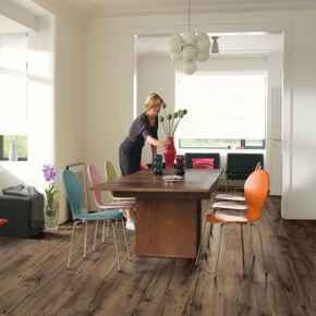 Eligna Wide - Laminate flooring - Reclaimed Chestnut Brown